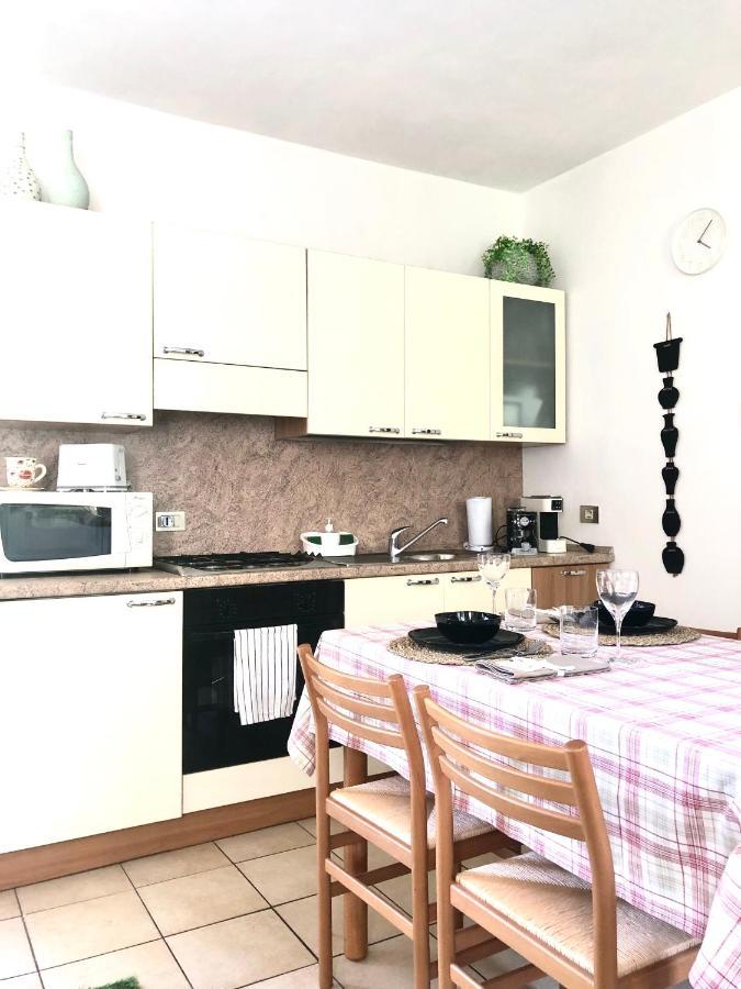 Ferienwohnung Casa Nonna Elide Besozzo Exterior foto