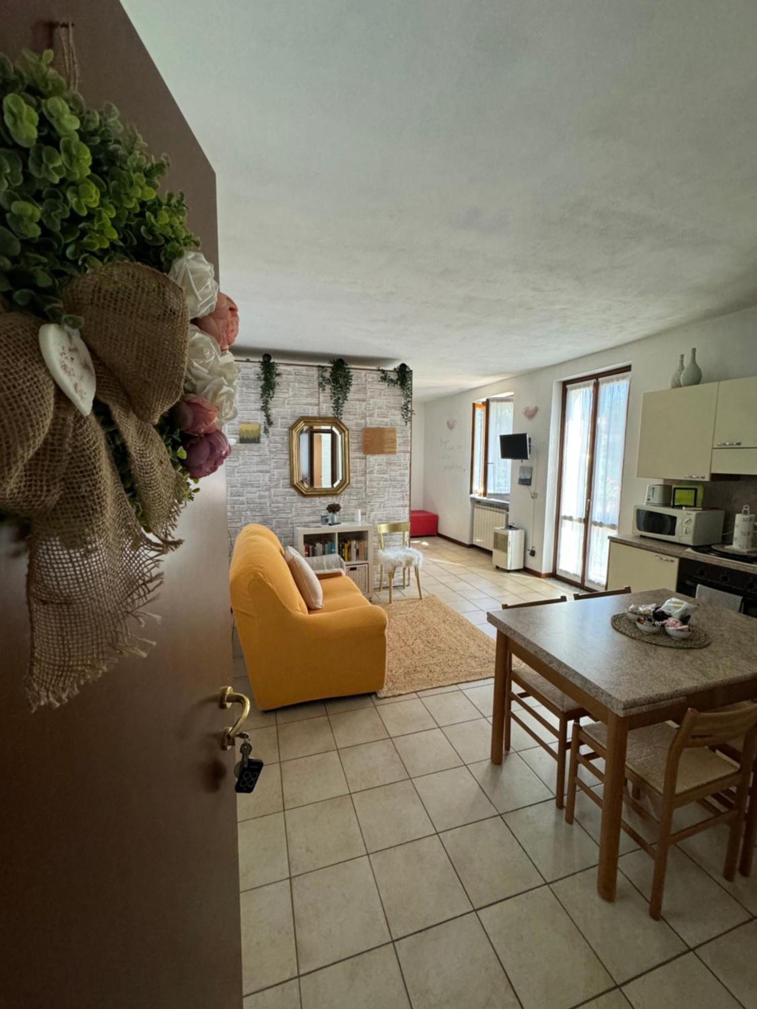 Ferienwohnung Casa Nonna Elide Besozzo Exterior foto